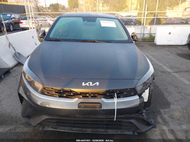 3KPF24AD3RE800633 KIA Forte Lxs