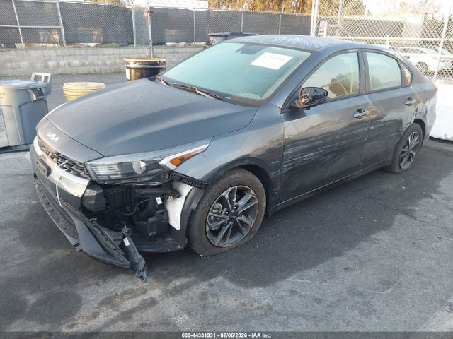3KPF24AD3RE800633 KIA Forte Lxs