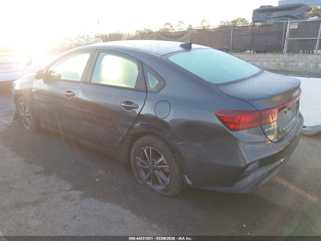 3KPF24AD3RE800633 KIA Forte Lxs