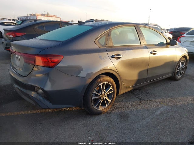 3KPF24AD3RE800633 KIA Forte Lxs
