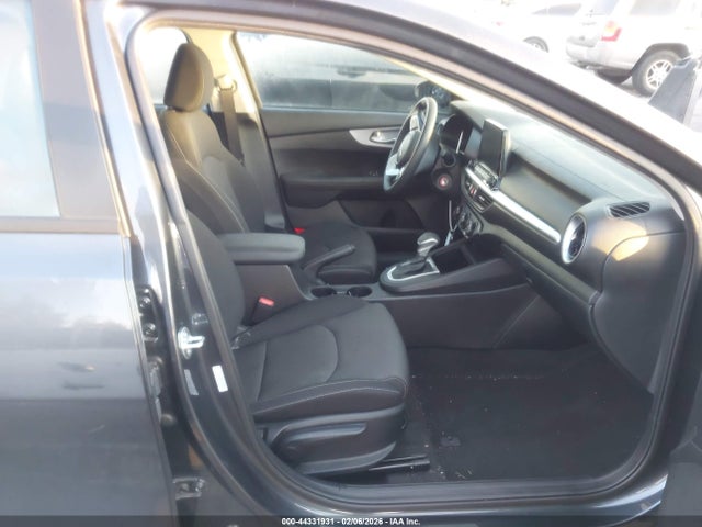 3KPF24AD3RE800633 KIA Forte Lxs
