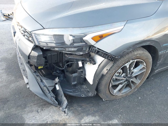 3KPF24AD3RE800633 KIA Forte Lxs