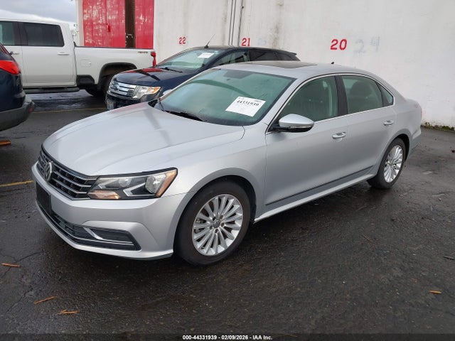 1VWBT7A38GC039667 Volkswagen Passat 1.8t Se