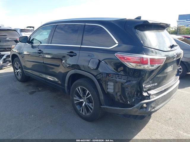 2016 TOYOTA HIGHLANDER 5TDKKRFH1GS502592 Photo 2