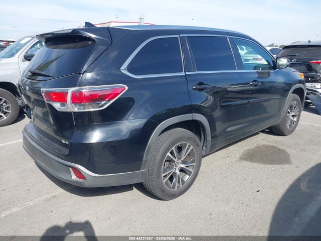 2016 TOYOTA HIGHLANDER 5TDKKRFH1GS502592 Photo 3