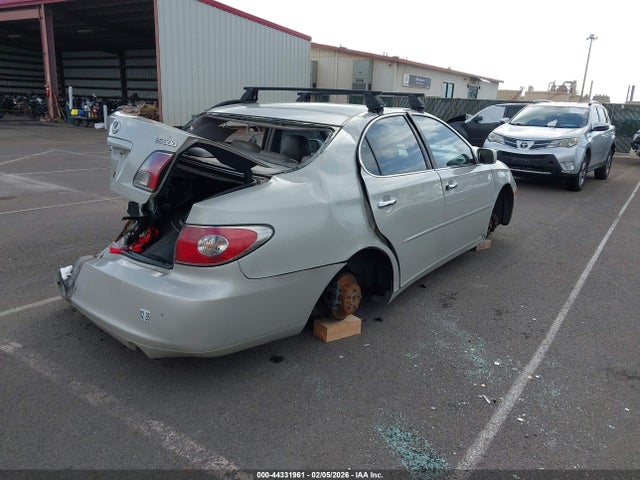 2003 LEXUS ES 300 JTHBF30G330101851 Photo 3