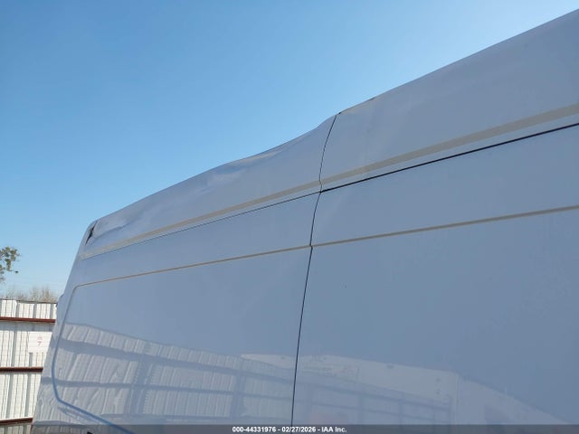 1FTBF4XG2LKB37337 Ford Transit-350 Cargo Van