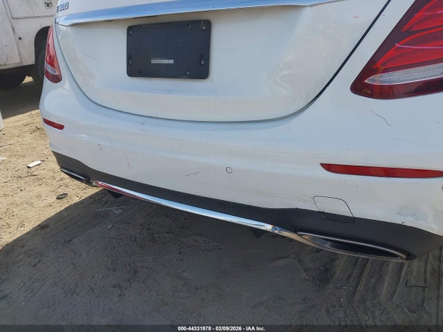 Mercedes-Benz E 300 2017 WDDZF4JB0HA147962 Image 18