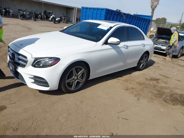 Mercedes-Benz E 300 2017 WDDZF4JB0HA147962 Image 2