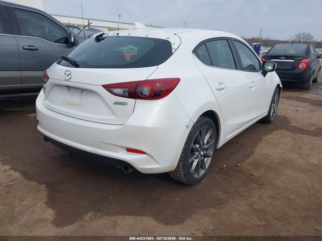 Продажа на аукционе авто 2018 Mazda Mazda3 Grand Touring, vin: 3MZBN1M34JM173682, номер лота: 44331983