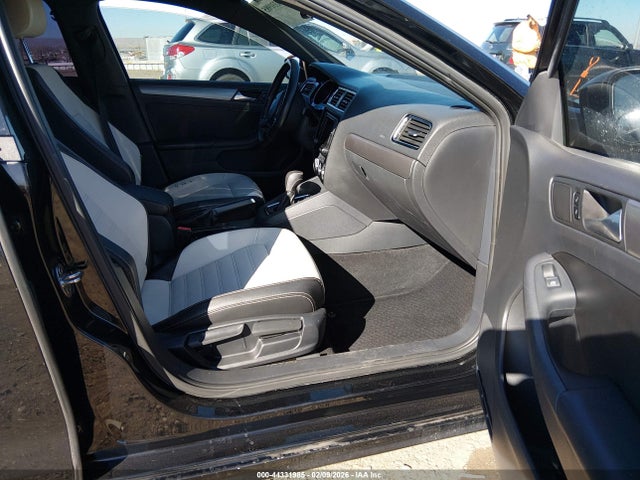 2016 Volkswagen Jetta 1.8t Sport მანქანა იყიდება აუქციონზე, vin: 3VWD17AJ5GM233665, აუქციონის ნომერი: 44331985