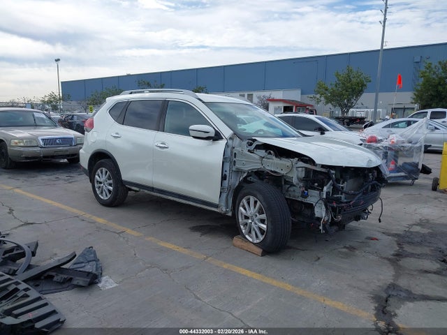 Nissan ROGUE SV 2018 5N1AT2MV4JC713301 Image 1