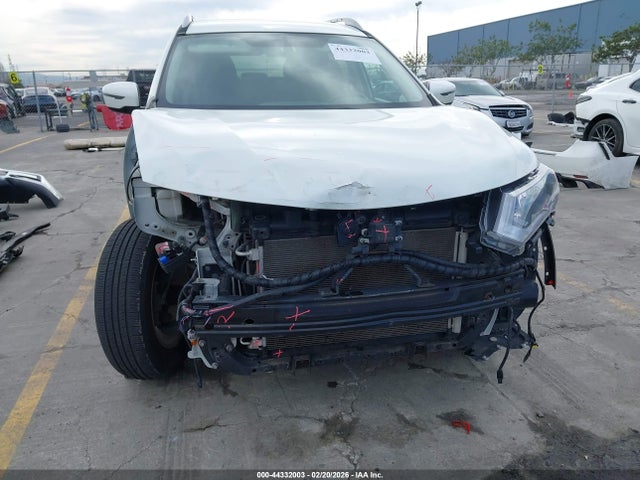 Nissan ROGUE SV 2018 5N1AT2MV4JC713301 Image 6