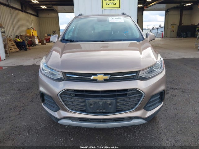 3GNCJPSB8JL227465 Chevrolet Trax Lt