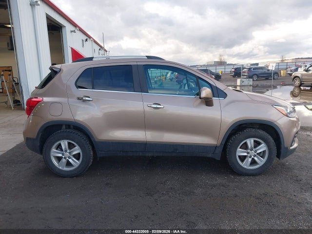 3GNCJPSB8JL227465 Chevrolet Trax Lt