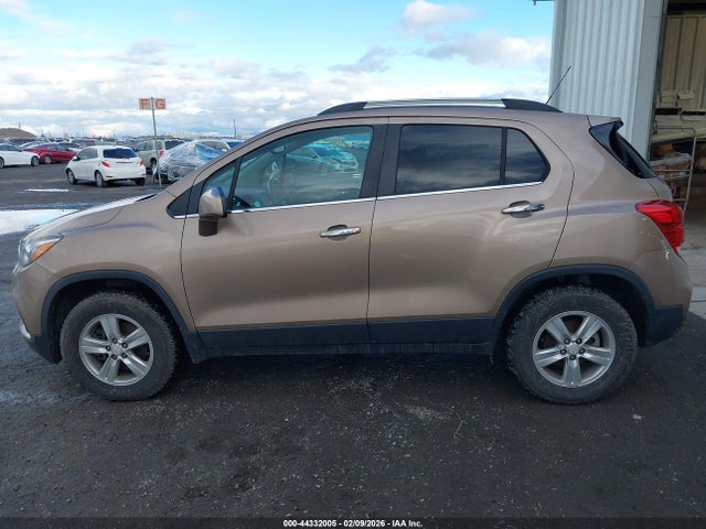 3GNCJPSB8JL227465 Chevrolet Trax Lt