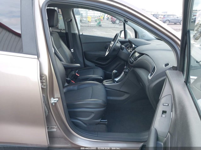 3GNCJPSB8JL227465 Chevrolet Trax Lt