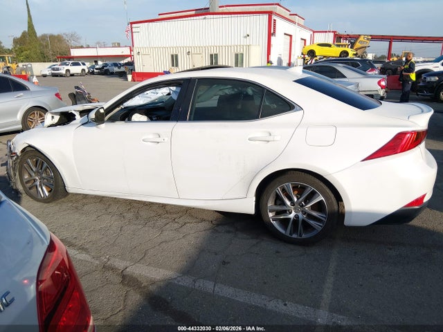 JTHBA1D23K5099649 Lexus IS 300