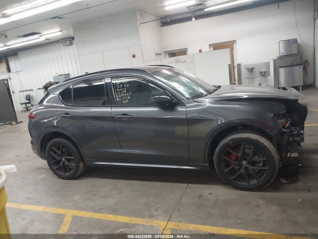 Alfa Romeo Stelvio Ti Awd 2021 ZASPAKBN0M7D12355 Image 14