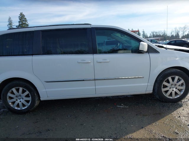 2016 Chrysler Town & Country Touring მანქანა იყიდება აუქციონზე, vin: 2C4RC1BG7GR164716, აუქციონის ნომერი: 44332112
