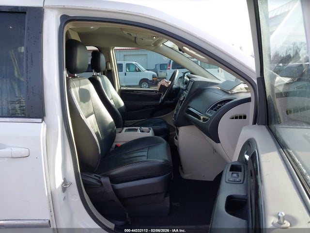 2016 Chrysler Town & Country Touring მანქანა იყიდება აუქციონზე, vin: 2C4RC1BG7GR164716, აუქციონის ნომერი: 44332112
