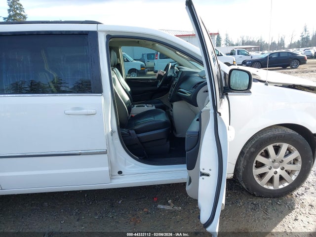 2016 Chrysler Town & Country Touring მანქანა იყიდება აუქციონზე, vin: 2C4RC1BG7GR164716, აუქციონის ნომერი: 44332112