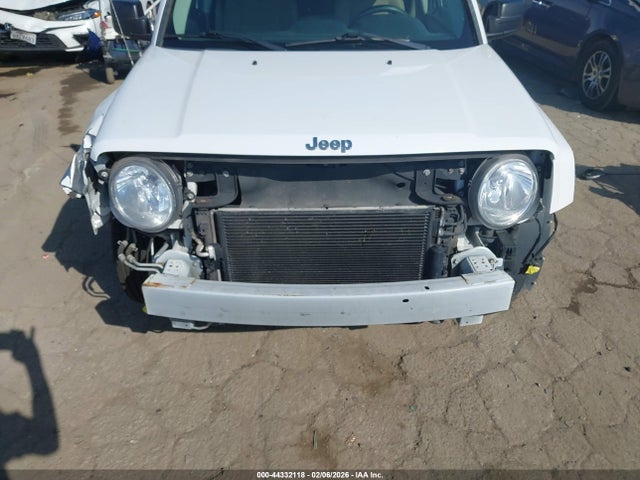 1C4NJPBA5ED619923 Jeep Patriot Sport