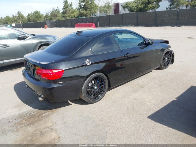 2011 BMW 3 SERIES WBAKE3C52BE557935 Photo 3