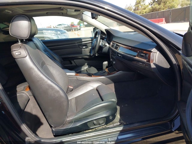 2011 BMW 3 SERIES WBAKE3C52BE557935 Photo 4