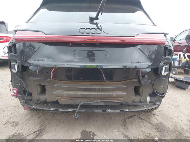 WA1LAAGE8NB008693 Audi E-tron Premium Plus Quattro