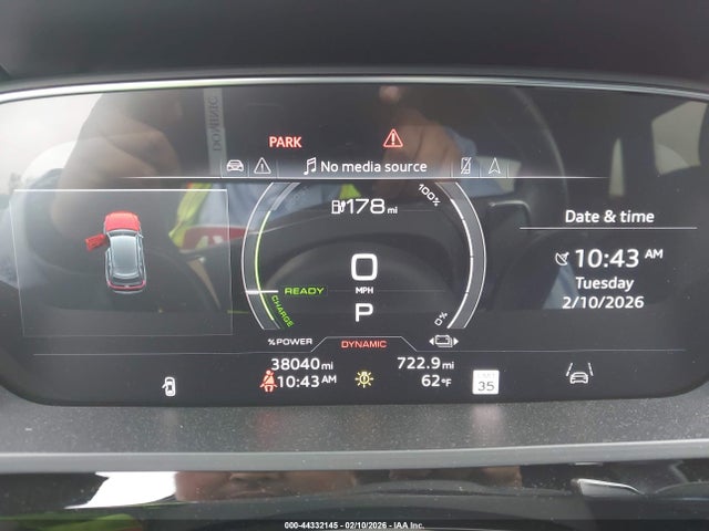 WA1LAAGE8NB008693 Audi E-tron Premium Plus Quattro