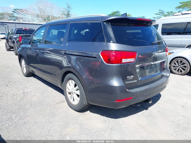 KIA SEDONA LX 2016 KNDMB5C13G6116409 Image 3