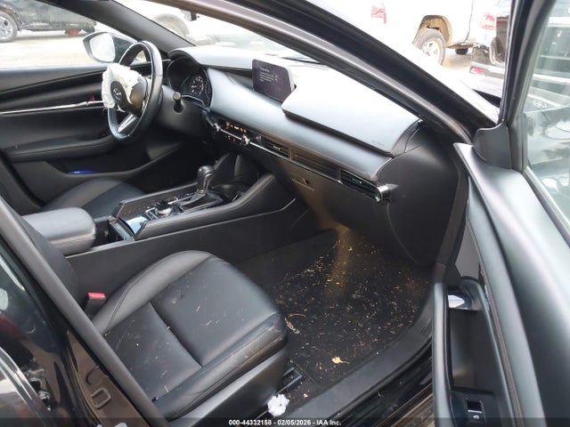 JM1BPALM8P1611049 Mazda Mazda3 2.5 S Preferred