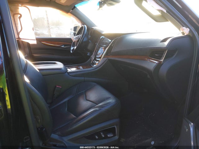 2017 Cadillac Escalade Luxury მანქანა იყიდება აუქციონზე, vin: 1GYS4BKJ1HR199771, აუქციონის ნომერი: 44332173