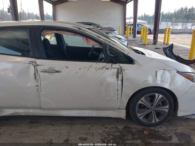 1N4AZ1CV1MC552785 Nissan Leaf Sv 40 Kwh