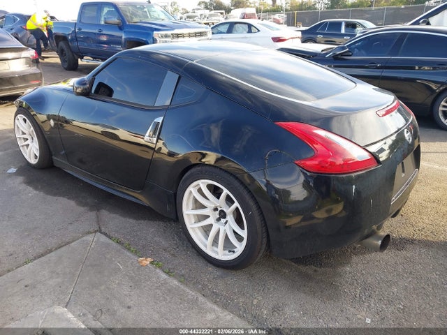 2016 NISSAN 370Z JN1AZ4EH7GM935943 Photo 2