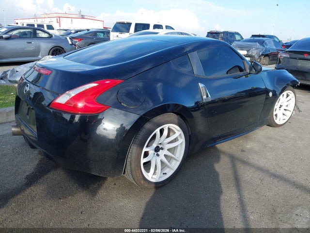 2016 NISSAN 370Z JN1AZ4EH7GM935943 Photo 3