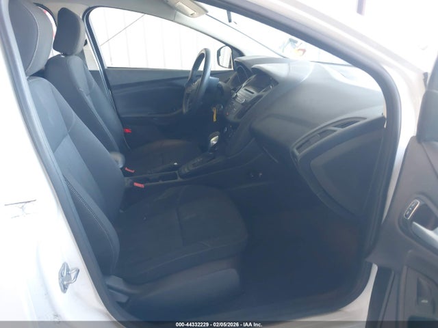 Ford FOCUS SE 2017 1FADP3K29HL290798 Image 5