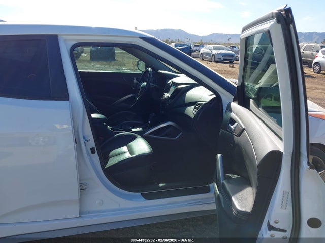 2015 HYUNDAI VELOSTER KMHTC6AE1FU231388 Photo 4