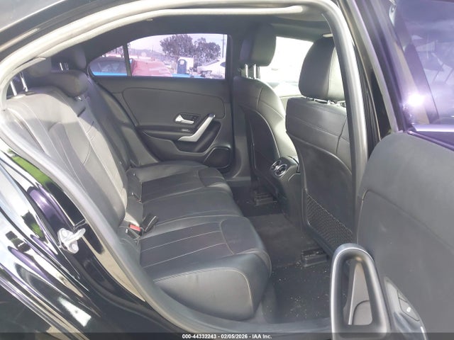 Mercedes-Benz A 220 2019 WDD3G4EB2KW024638 Image 8