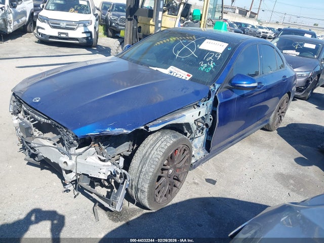 2017 MERCEDES-BENZ AMG C 63 55SWF8HB1HU218120 Photo 1