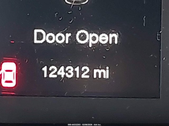1C4PJMAB8FW541063 Jeep Cherokee Sport