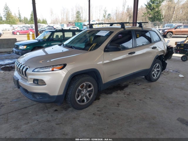 1C4PJMAB8FW541063 Jeep Cherokee Sport