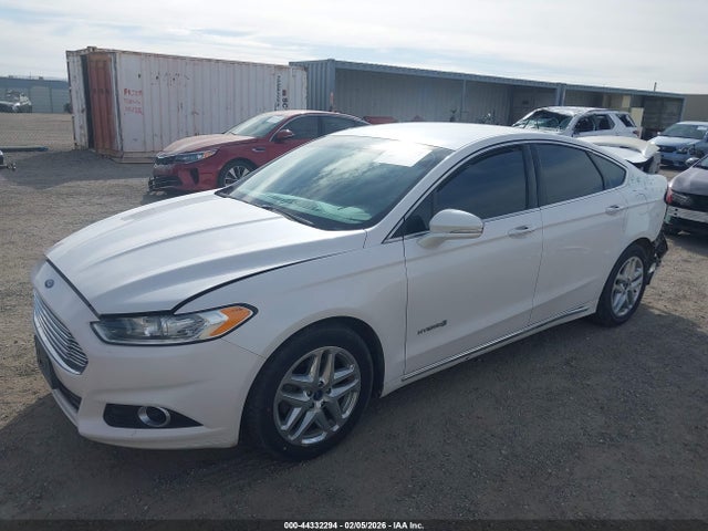 Ford Fusion Hybrid Titanium 2014 3FA6P0RU4ER247756 Image 2
