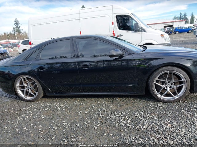 44332306 :رقم المزاد ، WUAJ5AFD9GN900529 vin ، 2016 Audi S8 4.0t Plus مزاد بيع