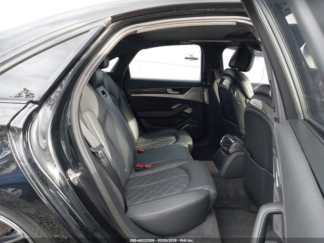 44332306 :رقم المزاد ، WUAJ5AFD9GN900529 vin ، 2016 Audi S8 4.0t Plus مزاد بيع