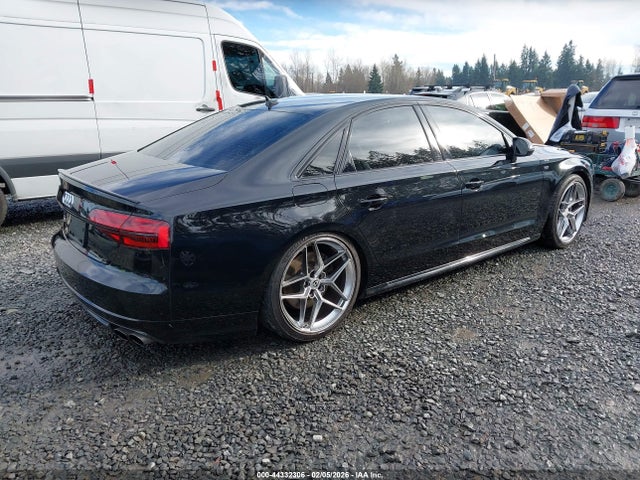 44332306 :رقم المزاد ، WUAJ5AFD9GN900529 vin ، 2016 Audi S8 4.0t Plus مزاد بيع