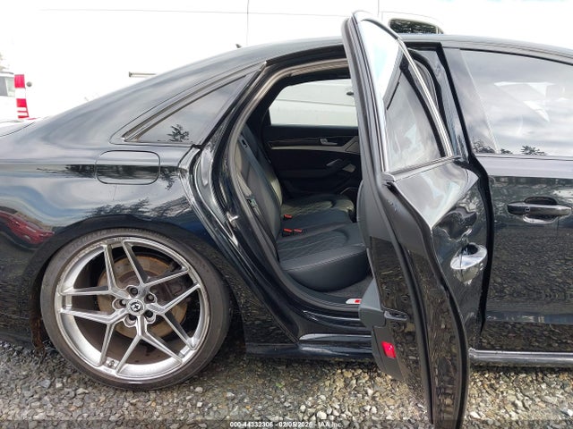 44332306 :رقم المزاد ، WUAJ5AFD9GN900529 vin ، 2016 Audi S8 4.0t Plus مزاد بيع