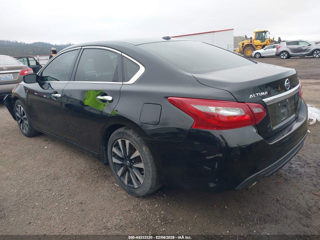 1N4AL3AP5JC195656 Nissan Altima 2.5 Sv