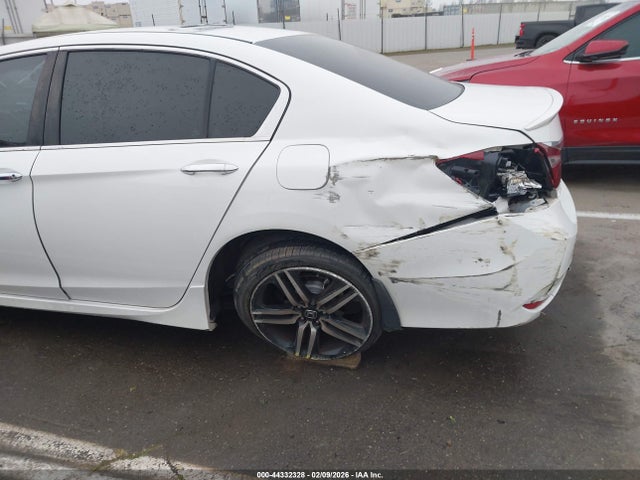 1HGCR2F57HA182403 Honda Accord Sport